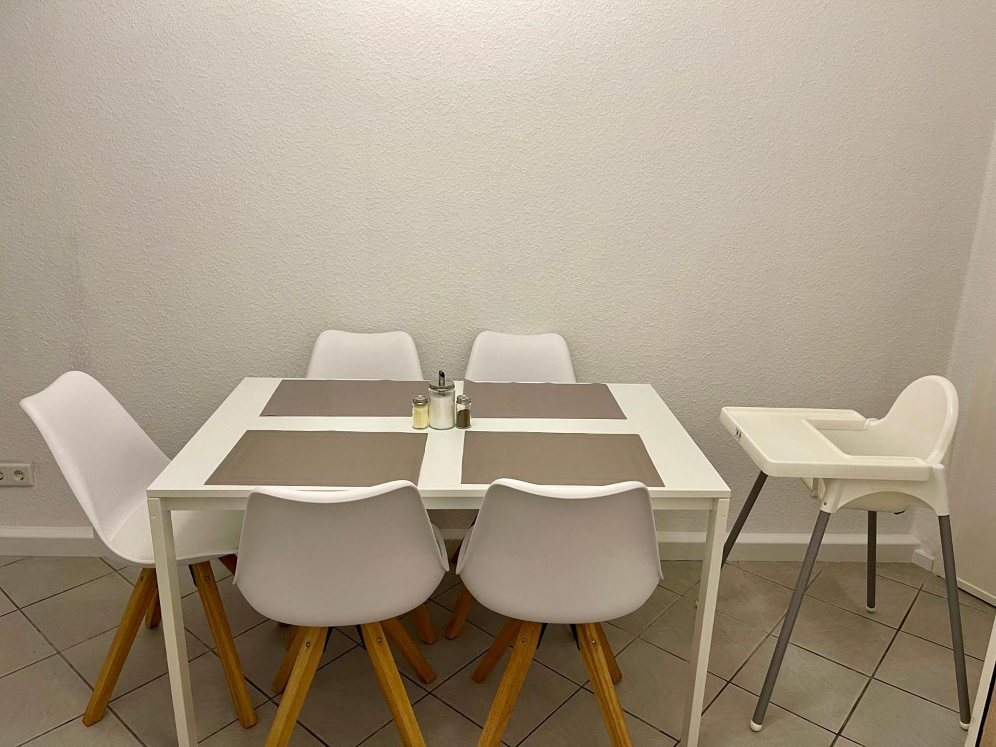 Raha Apartments - Ihr Komfortables Zuhause - Garten - Vollausstattung - Balkon - Parkplatz คาสเซล ภายนอก รูปภาพ