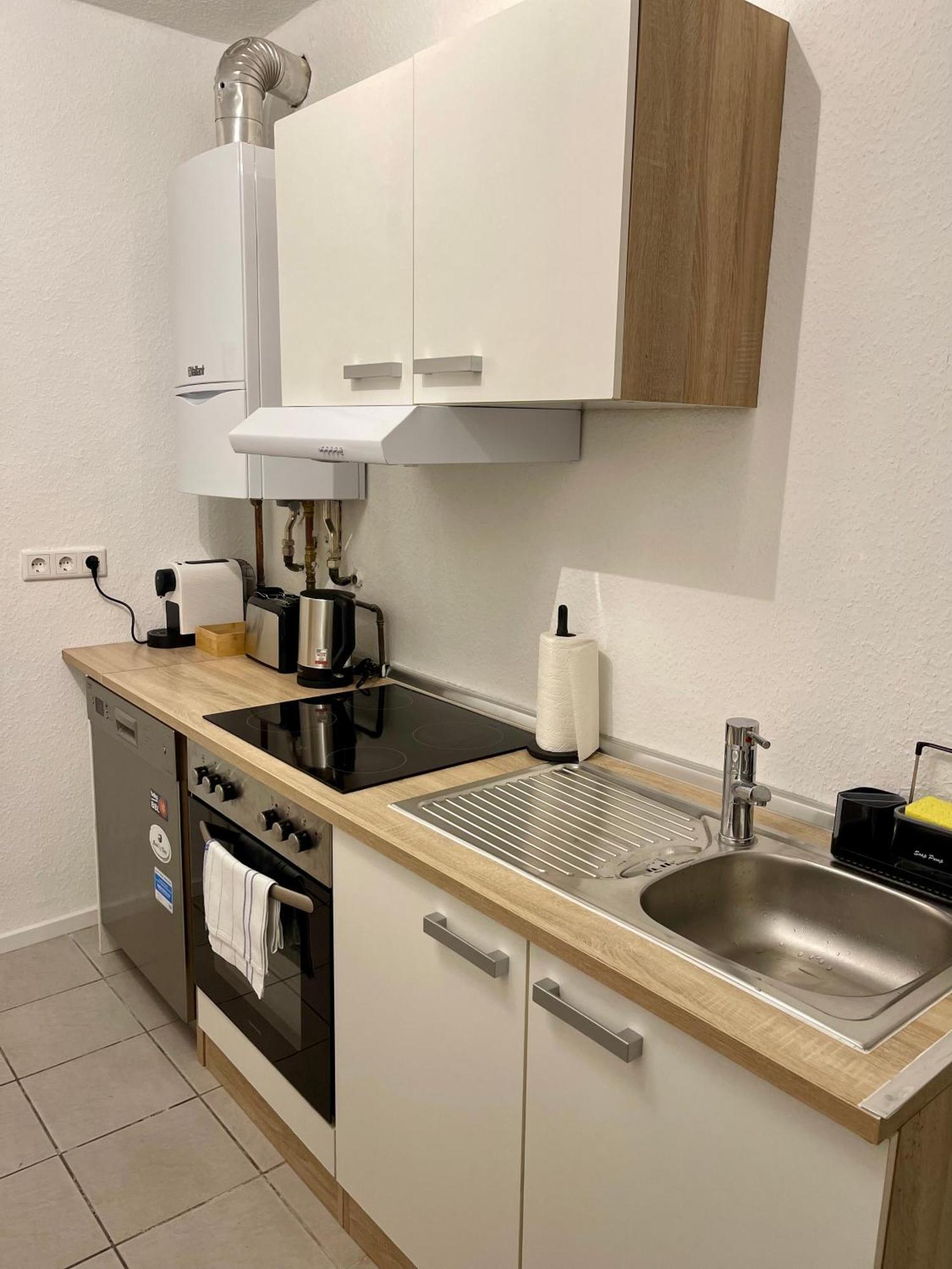 Raha Apartments - Ihr Komfortables Zuhause - Garten - Vollausstattung - Balkon - Parkplatz คาสเซล ภายนอก รูปภาพ